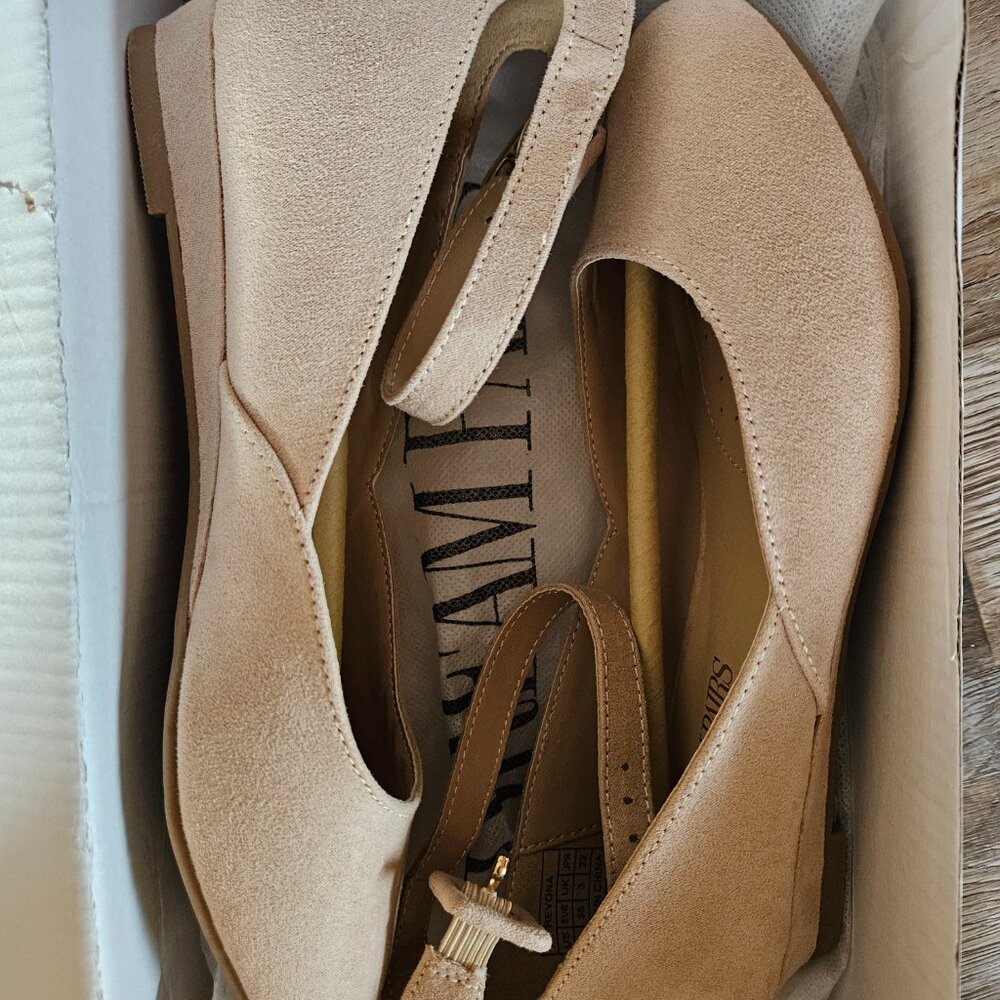 shoes - Picture 2 of 2